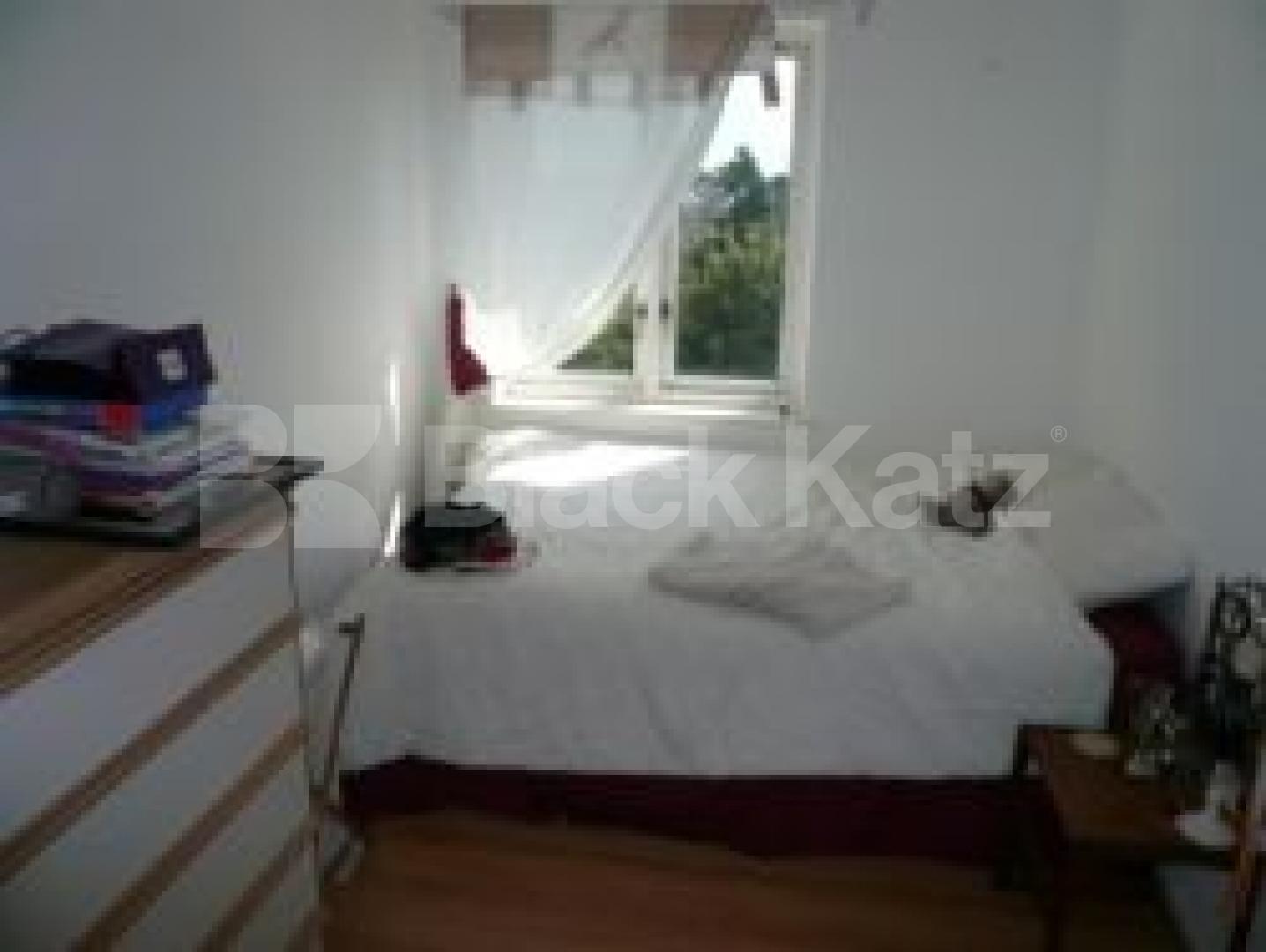 			NEW INSTRUCTION! , 2 Bedroom, 1 bath, 1 reception Flat			 Torrington Park, NORTH FINCHLEY 